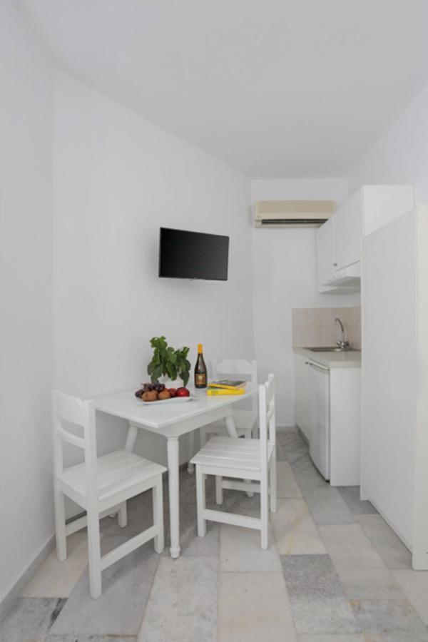 Ippokampos Town Apartments Naxos City Exterior photo